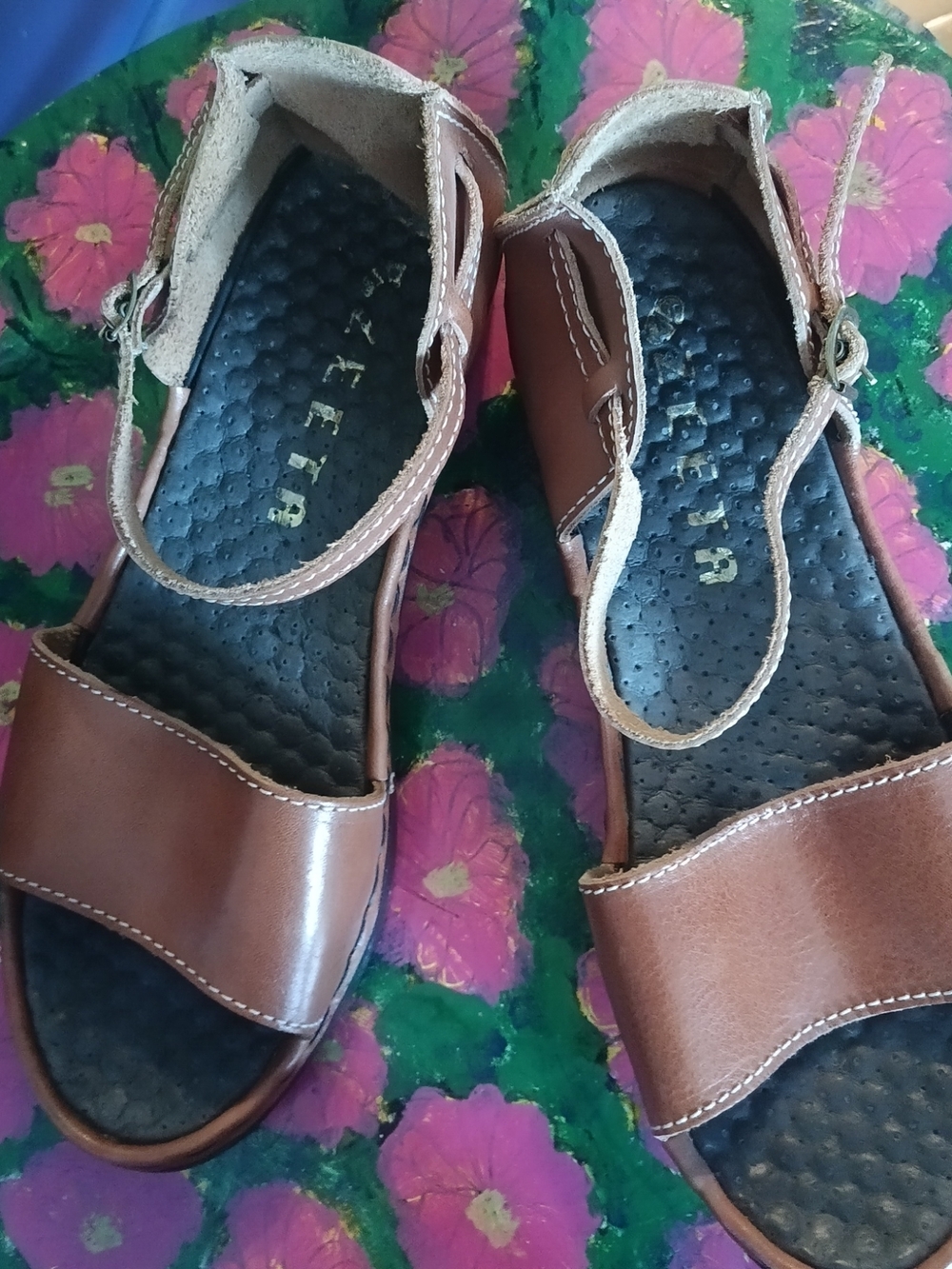 Women’s Brown Leather Open-Toe Ankle-Strap Sandals
